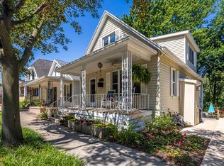 1022 Lake Blvd, Saint Joseph, MI 49085