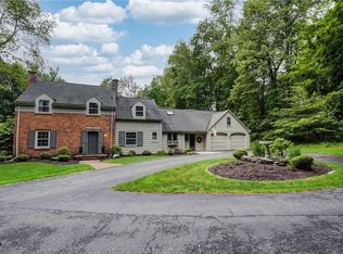 556 Allens Creek Rd, Rochester, NY 14618