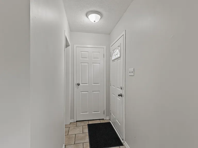 477 Rippleton Rd — Photo 3