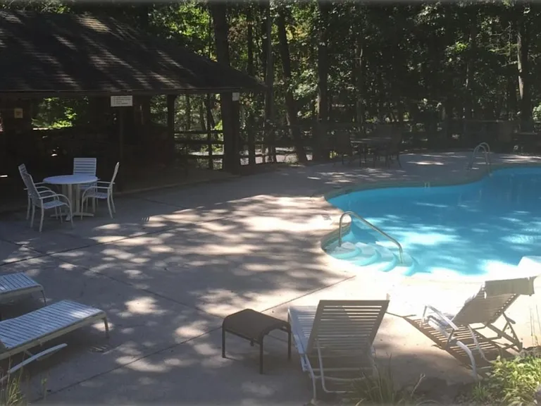 1700 Mountain View Rd — Photo 40