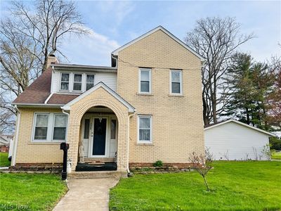 228 W 10th St, Uhrichsville, OH, 44683