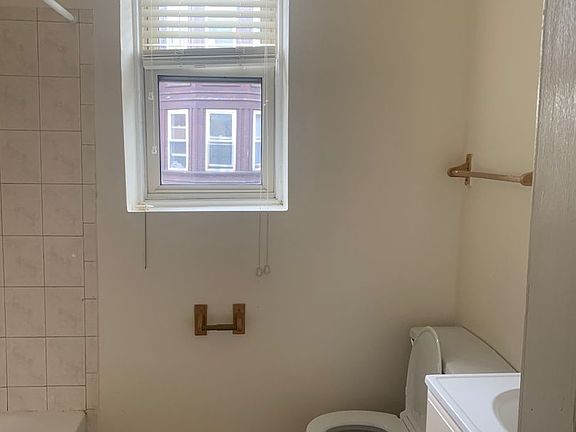 5th image of 4524-38 Walnut St #4526-E39