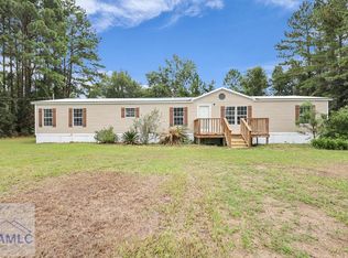 60 Pump Rd, Jesup, GA 31545