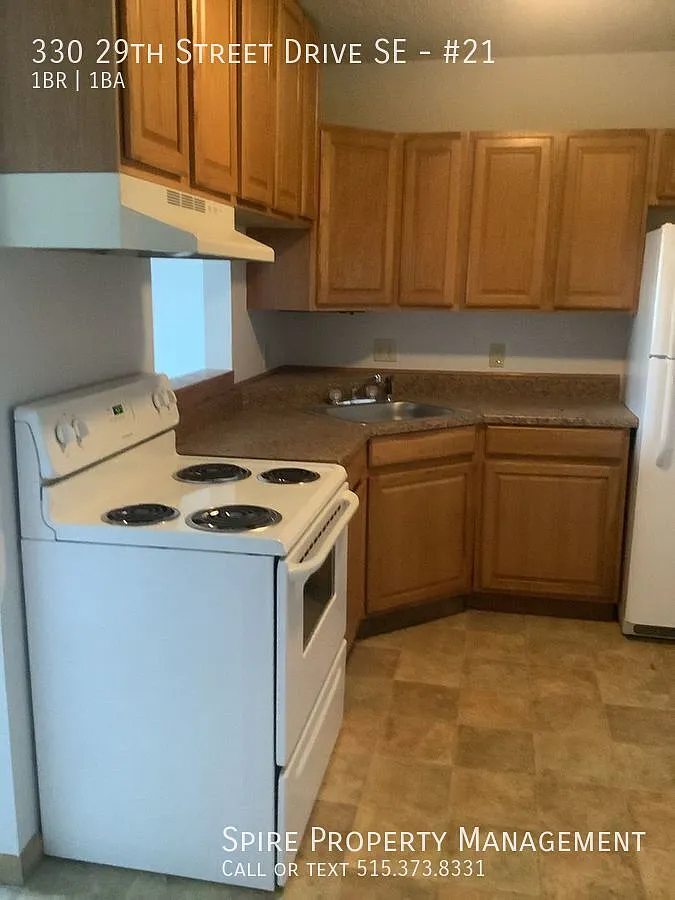 Building Photo - 330 29th Street Dr SE #21