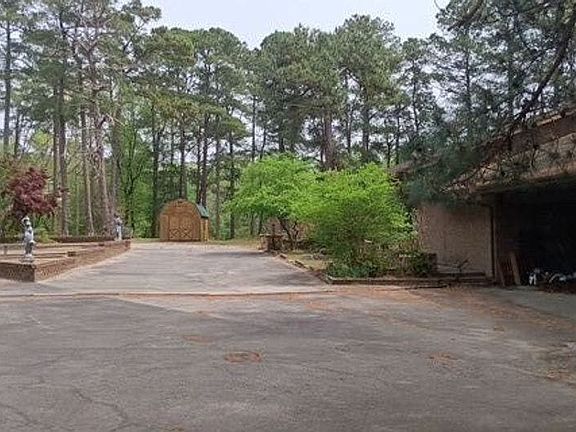 4th image of 138 Murray Manor Ln