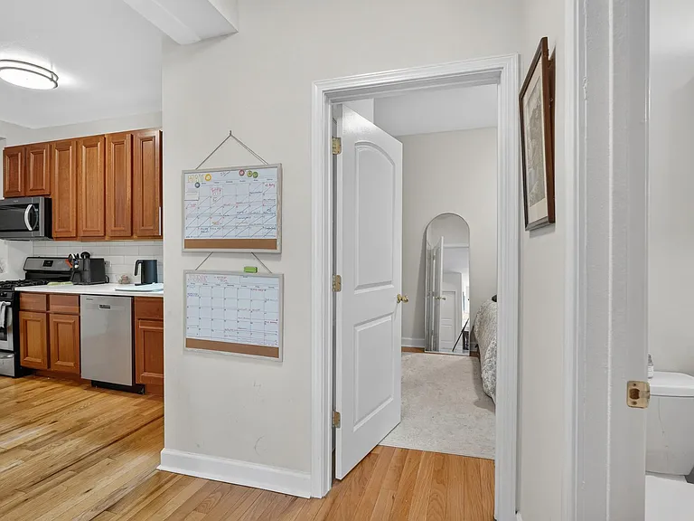 961 W Fletcher St #1 — Photo 16
