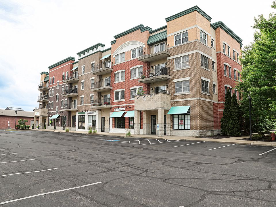 1st image of 19806 Wolf Rd APT 304