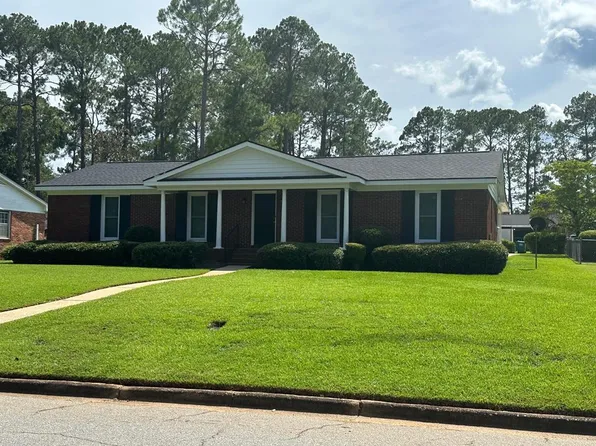 1817 W Lakeridge Dr, Albany, GA 31707