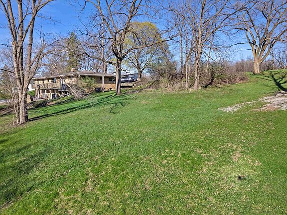 5th image of 1734 Jefferson Rd