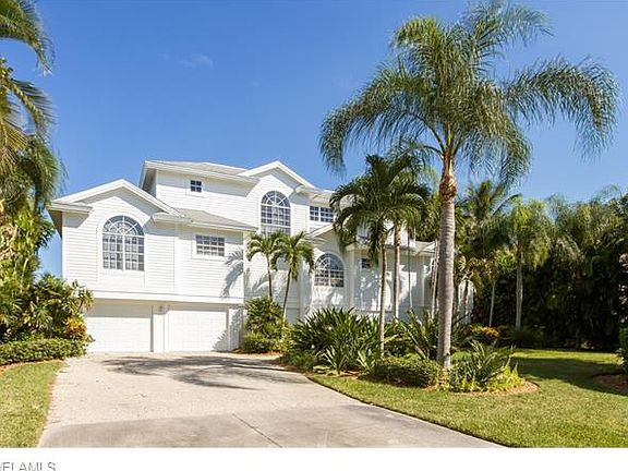 3rd image of 1196 Bay Dr