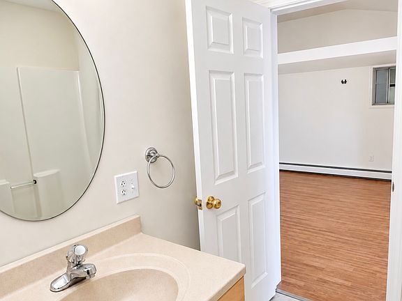 5th image of 12 Holbrook St #8