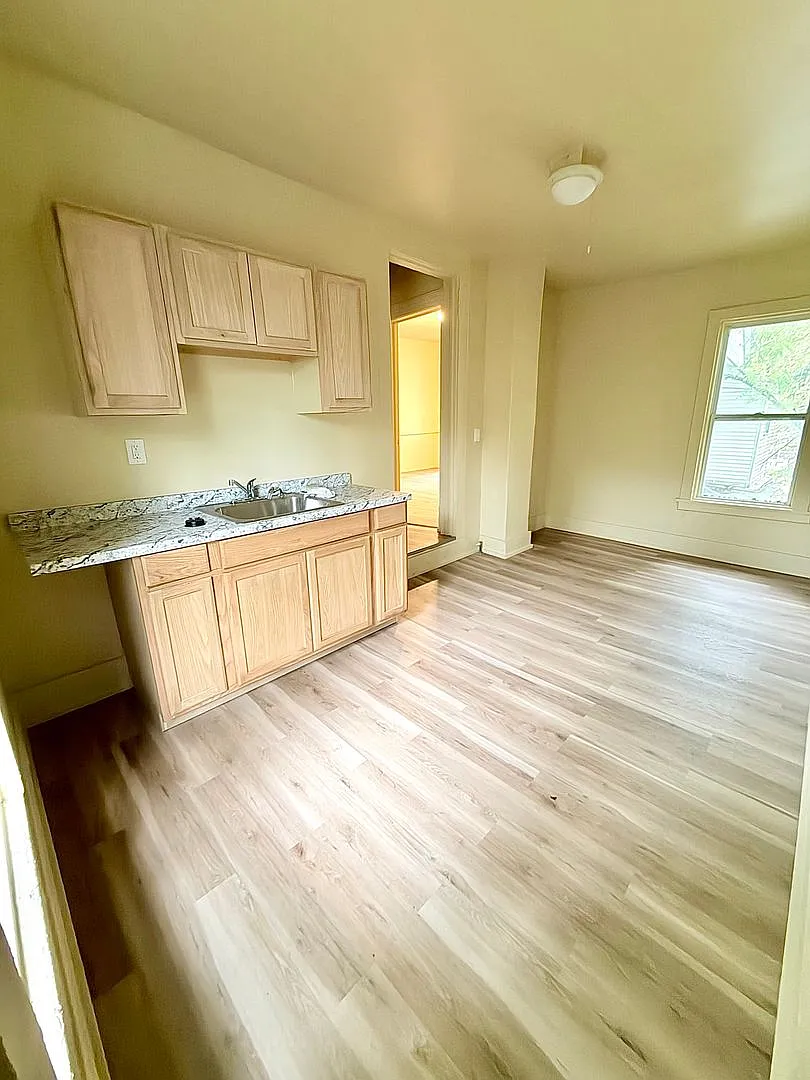 1221 Butternut Street — Photo 1