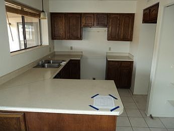 3rd image of 2356 E Catalina Ave