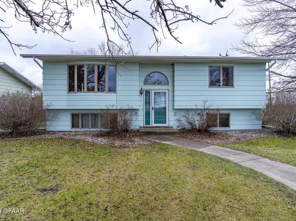 402 S 5th St, Fisher, MN 56723