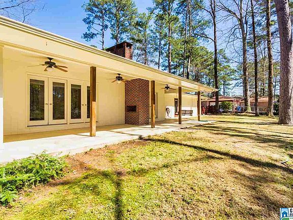 2nd image of 3061 Whispering Pines Cir