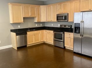 945 4th Ave #27, Huntington, WV 25701