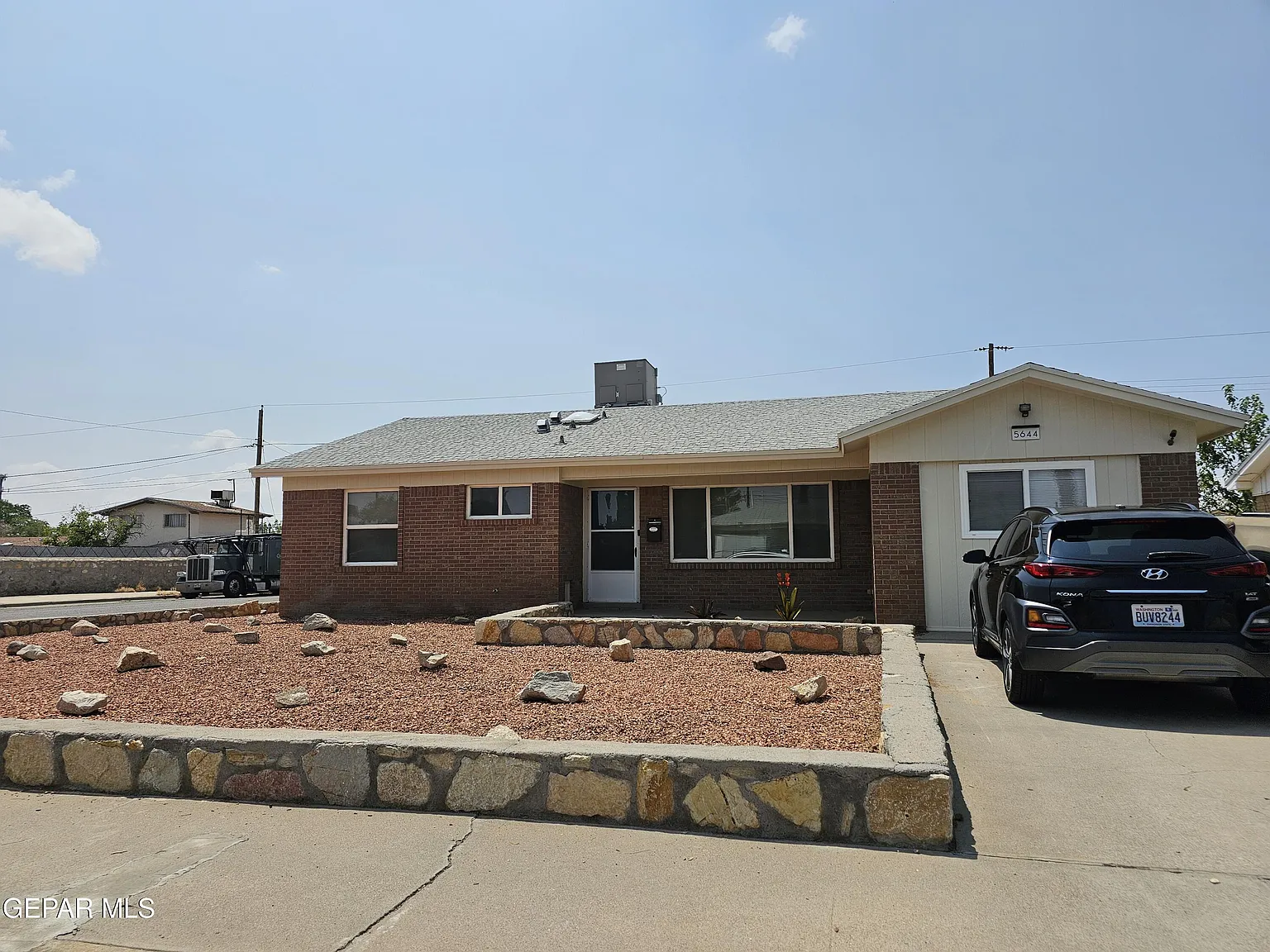 4 bed, 2.0 bath, 1456 sqft, $1,500 — Photo 4