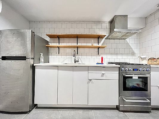 2nd image of 56 16th St #1G