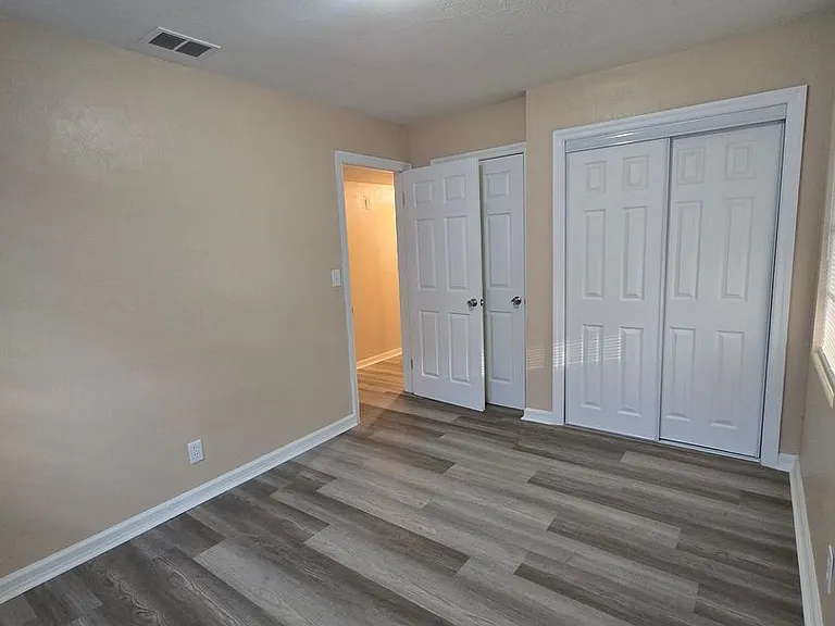 1001 N Bracewell Dr — Photo 15