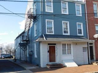 21 E Union St APT 1, Burlington, NJ 08016