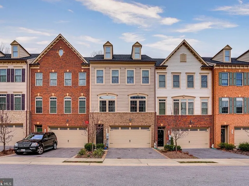 148 Merrimack Way