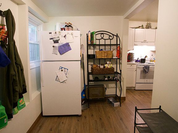 2nd image of 86-88 Garibaldi Ave #2