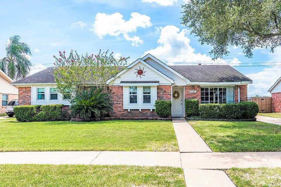 1st image of 15406 Diana Ln
