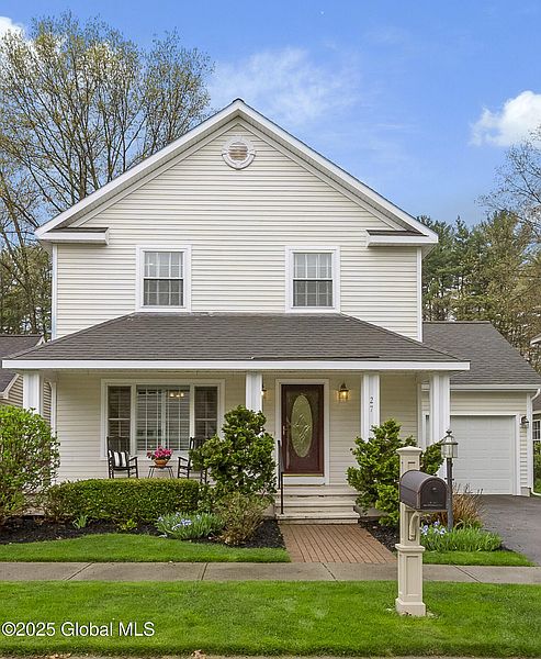 2nd image of 27 Thoroughbred Drive