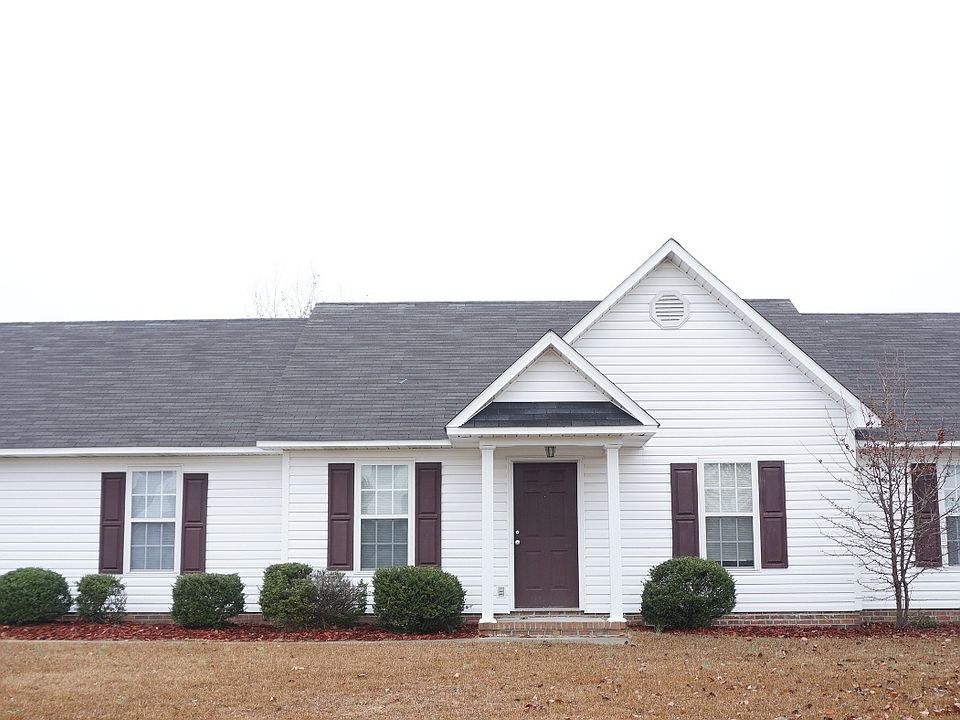 1st image of 102 Stoneledge Dr