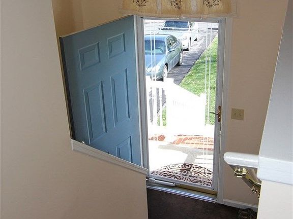 3rd image of 5917 W Donnagail Dr