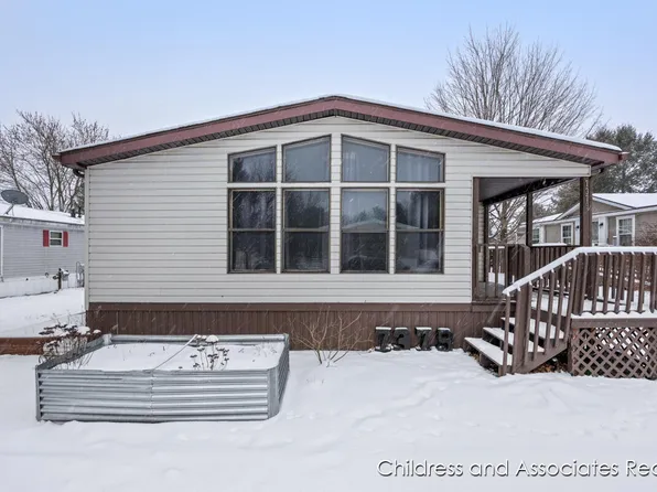 7379 Old Hickory Dr NE, Belmont, MI 49306