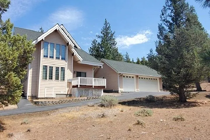 4641 Rainbow Dr photo 1