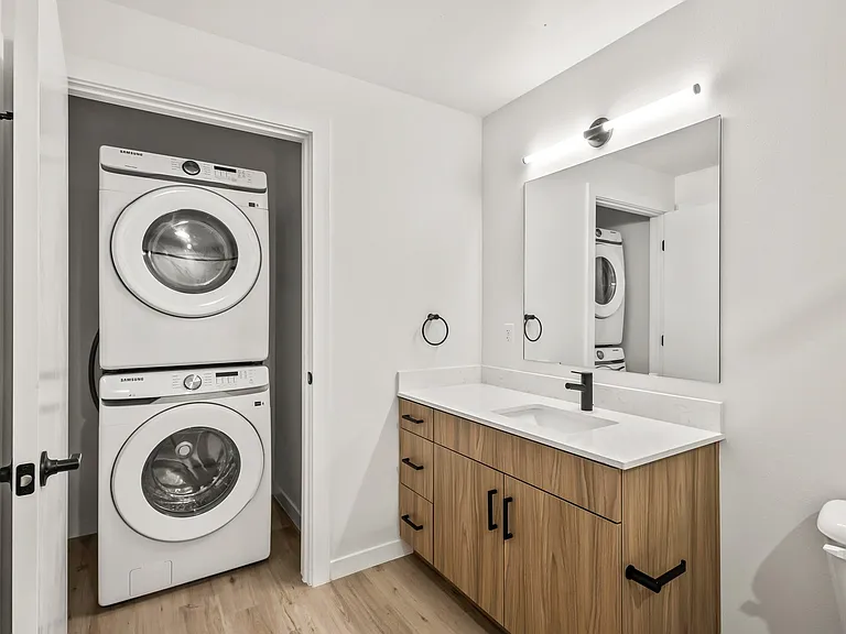 Oso Apartments — Photo 70