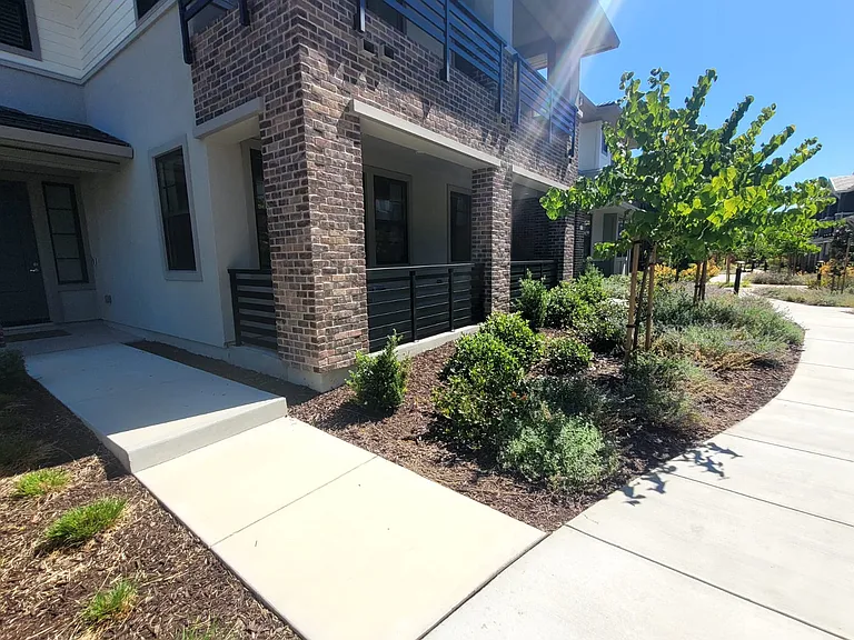 107 Limelight Ter — Photo 14