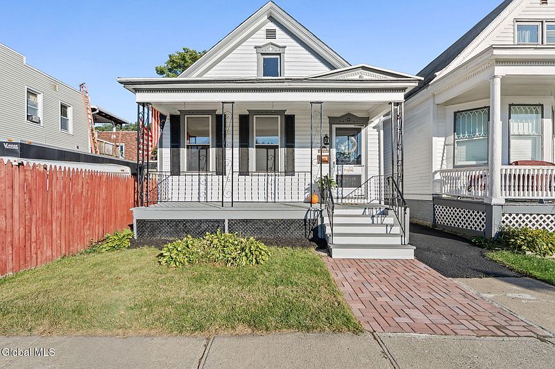 2nd image of 434 8th Avenue