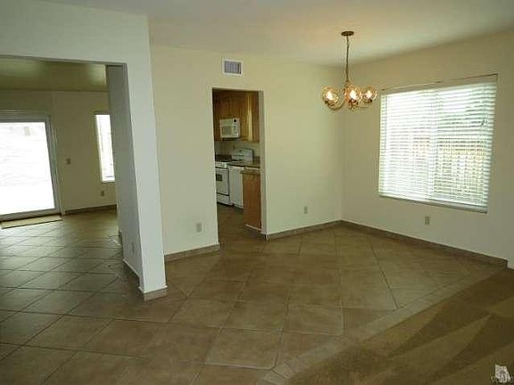 4th image of 1550 Hillridge Dr