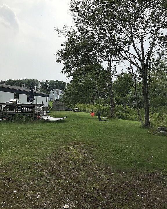 2nd image of 122 Ash Point Rd