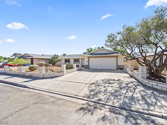 2nd image of 4398 Greenhill Dr