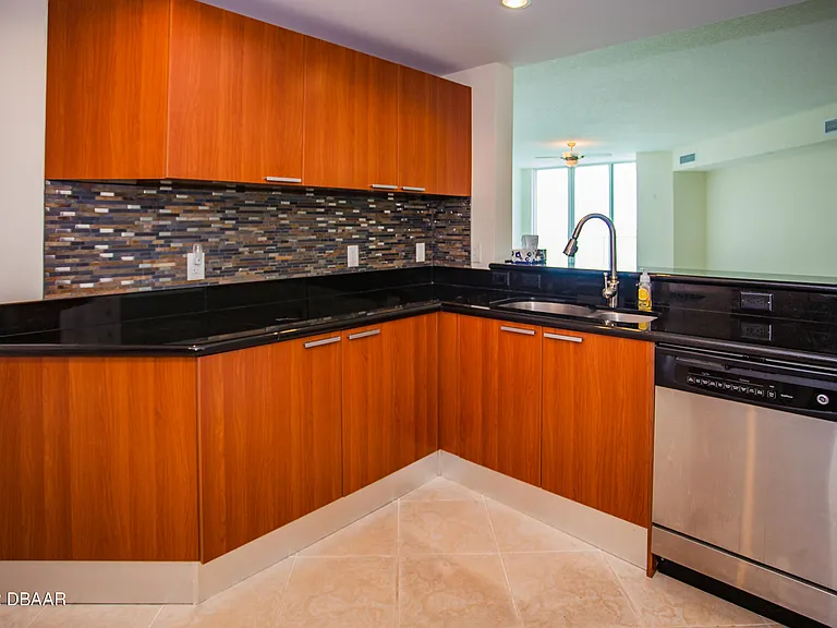 241 Riverside Dr #904 — Photo 10