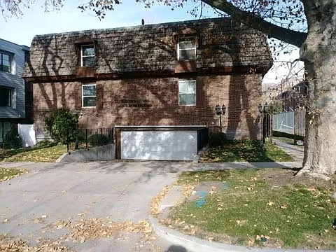 Downtown SLC 2 bedroom, 1 bathroom apartment Near LDS Conference Center — Photo 1