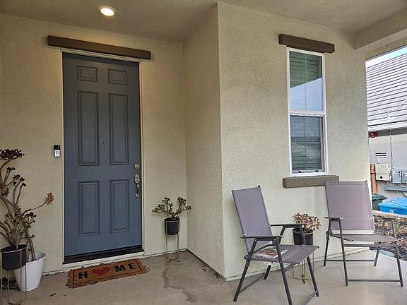 3rd image of 1455 Winzer Pl