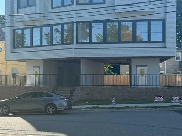 104-108 Oxford St, Paterson, NJ 07522