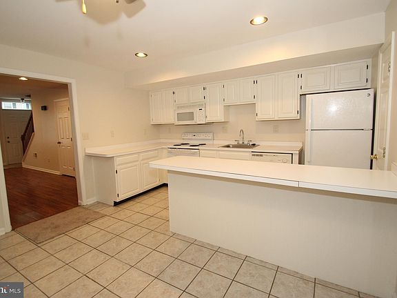 5th image of 141 Creekside Ct