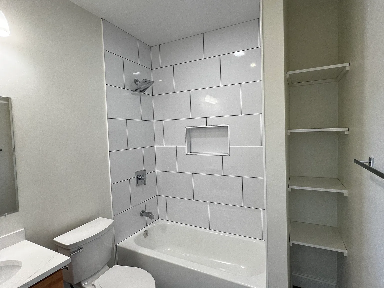 6 Blossom Street — Photo 2
