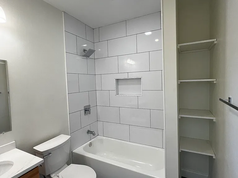 6 Blossom St #6 — Photo 2