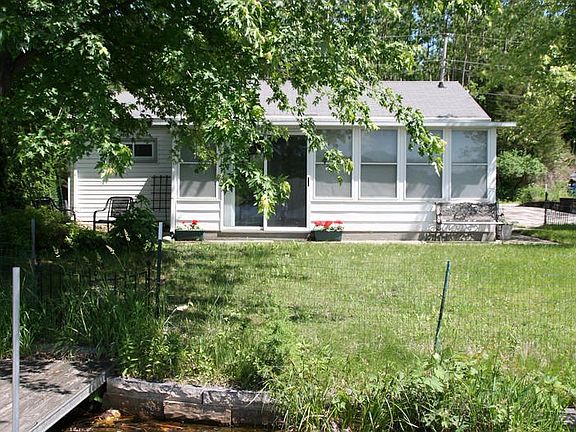 3rd image of W914 Birchwood Dr