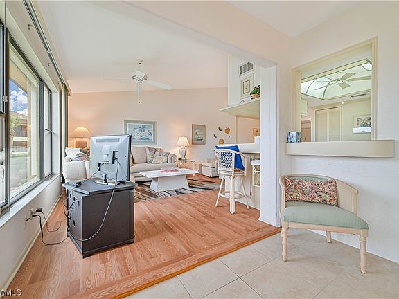 4th image of 5830 Trailwinds Dr APT 823