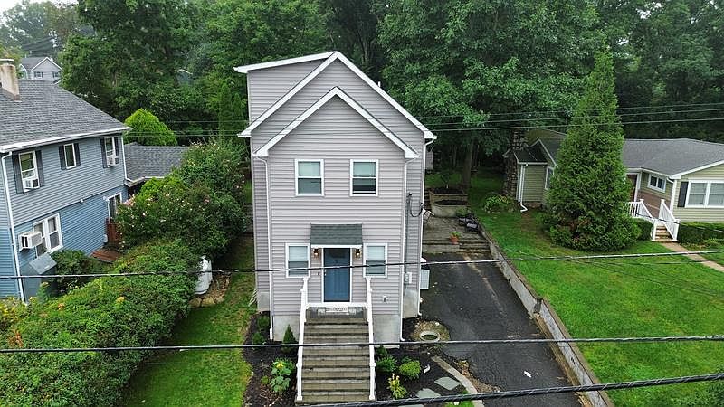 1st image of 8 Meggins Rd