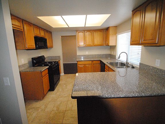 5th image of 6906 Blanchard Ave