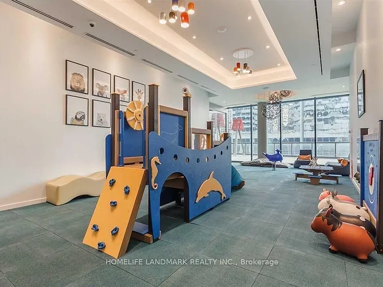 88 Harbour St #1201 — Photo 24